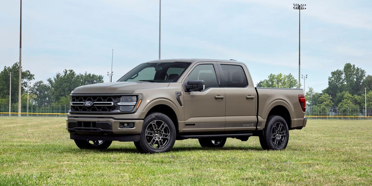 Ford presenta el F-150 2027 con nuevo motor base y Raptor y Tremor más baratos